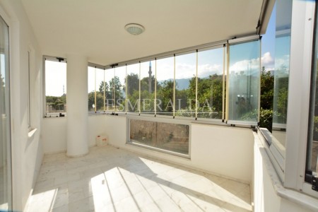 Alanya  Oba  Mah  Oba  Valley  Court  Sitesinde  2+1 Daire