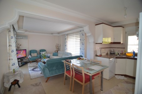 Alanya Kadıpaşa mah Satılık 2+1 Havuzlu Daire