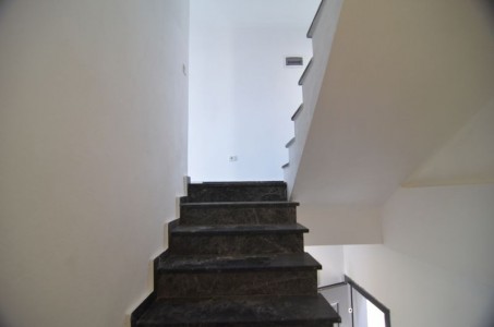 Alanya Tepe Mahallesinde Havuzlu Satılık  3+2  Villa