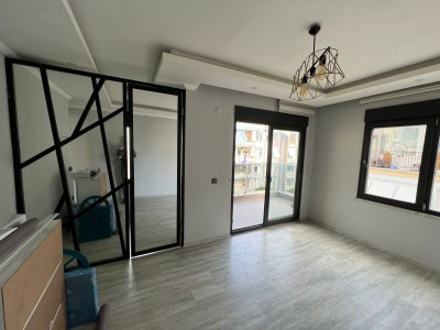 Alanya Güllerpınarı'nda 1+1 Satılık Daire