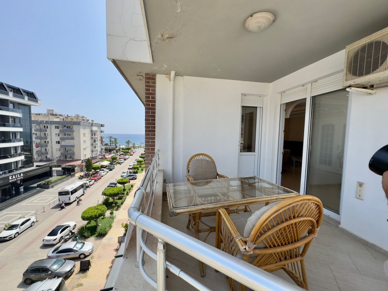 Alanya Güllerpınar'nda 1+1 Satılık Daire