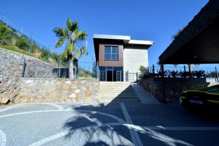 Alanya  Dinek  Mah Lüks  6+2 Satılık Villa
