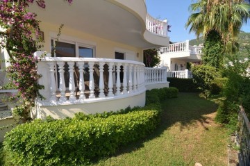 Alanya Tepe Mah Satılık 3+1 Deniz Manzaralı Villa