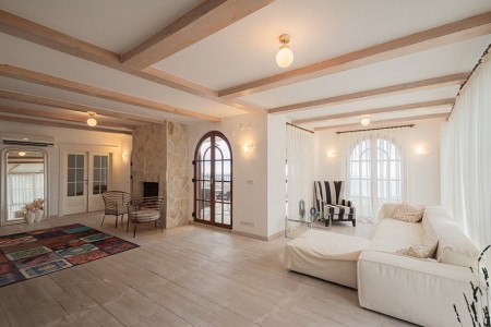 Alanya Tepe  Mah  OASİS SKY CLUB' TA Satılık Özel  Yüzme  Havuzlu Villa