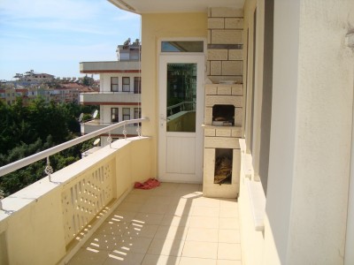 Alanya Saray Mah Cadde Üzerinde Satılık 2+1 Ayrı Mutfaklı Daire